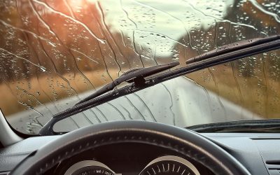 Mechanic trivia: Which vehicle has a longer passenger side wiper blade? (VIDEO)